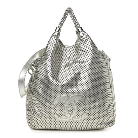 CHANEL Metallic Glazed Calfskin Perforated Medium Rodeo 